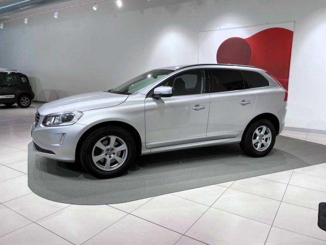 VOLVO XC60 D3 AWD Geartronic Kinetic Immagine 1