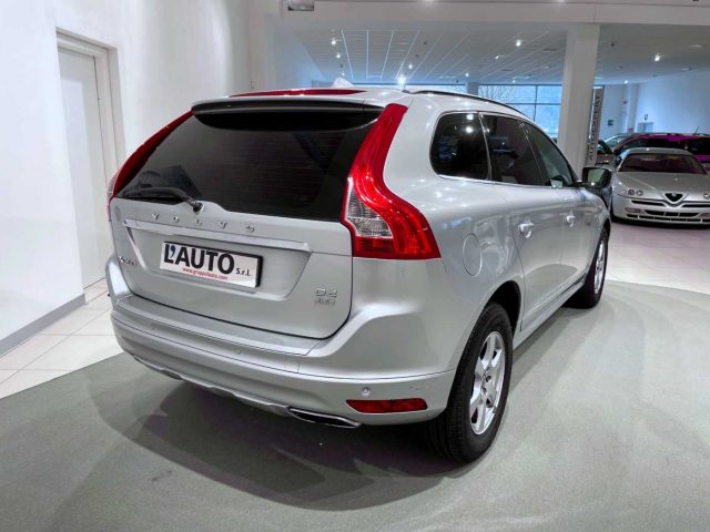 VOLVO XC60 D3 AWD Geartronic Kinetic Immagine 3