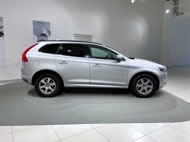 VOLVO XC60 D3 AWD Geartronic Kinetic Immagine 4