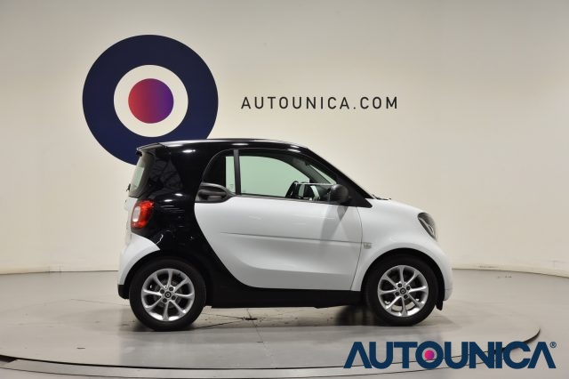 SMART ForTwo 1.0 BENZINA YOUNGSTER AUTOMATICA Immagine 3