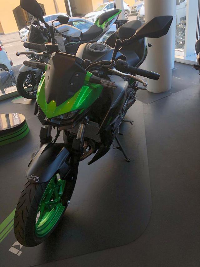 KAWASAKI Z 500 SE Immagine 3