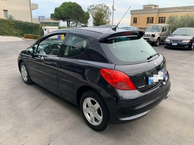 PEUGEOT 207 RECANATI - NEOPATENTATI - 1.4 88CV 3p. X Line Immagine 4