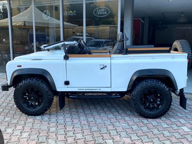 LAND ROVER DEFENDER 90 2.2 TD4 STATION WAGON - foto 22