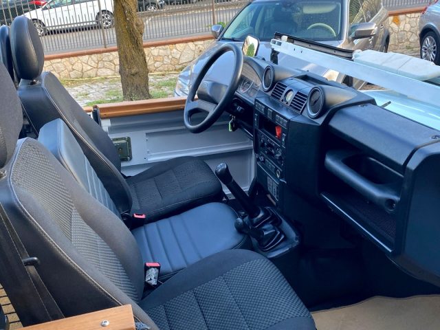 LAND ROVER DEFENDER 90 2.2 TD4 STATION WAGON - foto 26