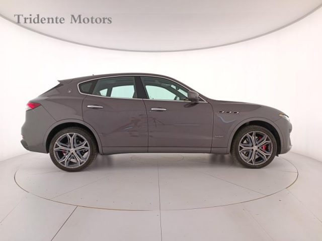 MASERATI Levante V6 Diesel 275 CV AWD Gransport Immagine 2