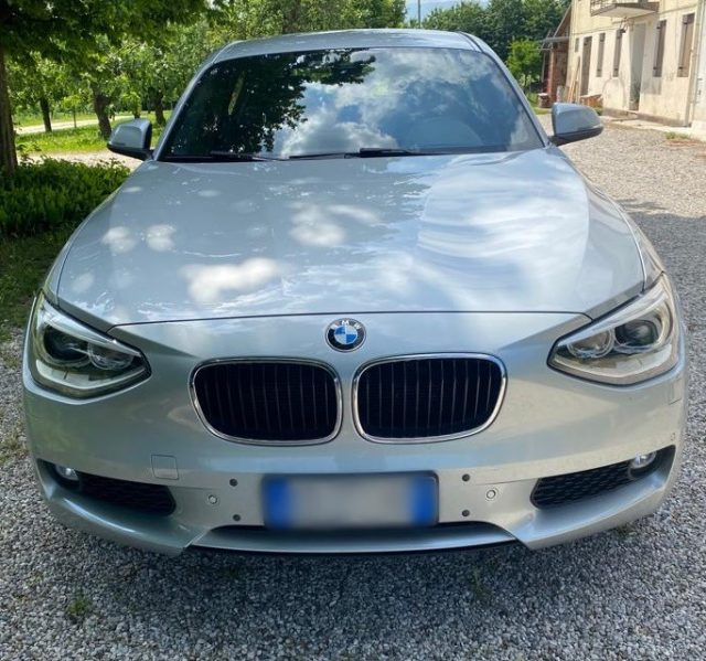 BMW 118 Argento metallizzato