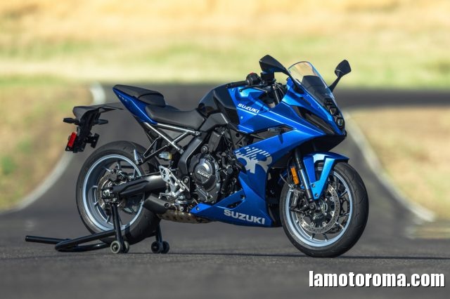 SUZUKI GSX-8R . Immagine 0