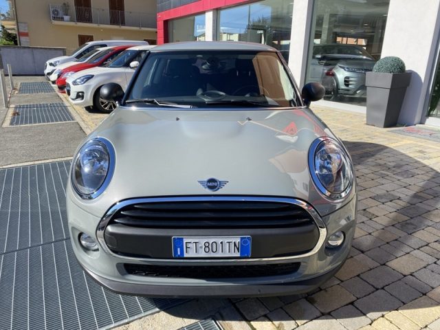 MINI One 1.5 One 75 CV 3 porte Immagine 1