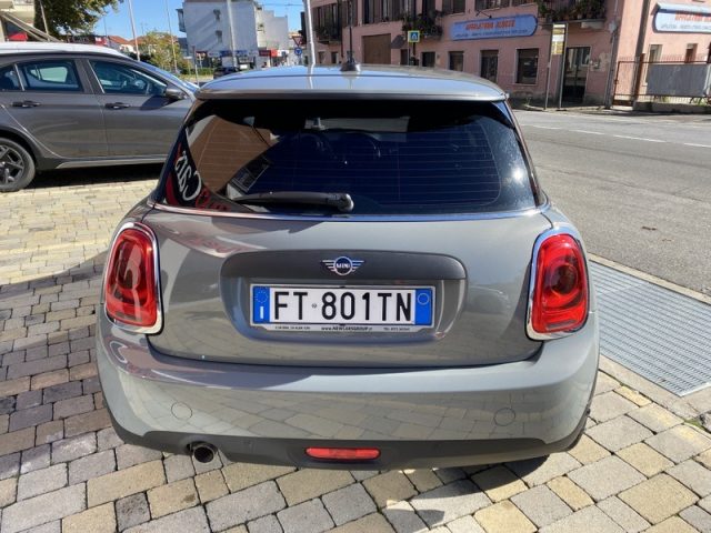 MINI One 1.5 One 75 CV 3 porte Immagine 3