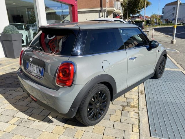 MINI One 1.5 One 75 CV 3 porte Immagine 4