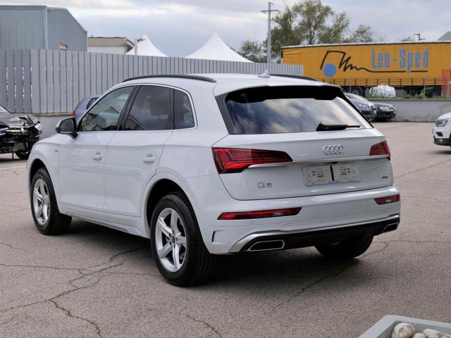 AUDI Q5 2.0 (40) Tdi Quattro 204cv S-tr. S-line (Gancio) Immagine 2