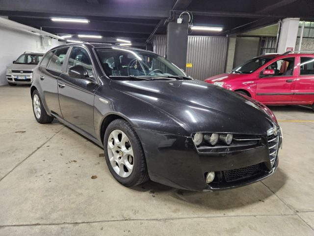 ALFA ROMEO 159 1.9 JTDm 16V Sportwagon Immagine 1