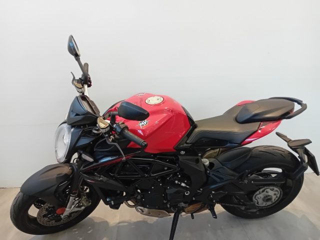 MV AGUSTA Brutale 800 rosso Immagine 1