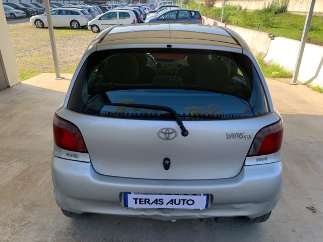 TOYOTA Yaris 1.0i 16V cat 5P OK NEOPATENTATI 1 PROPRIETARIO Immagine 4