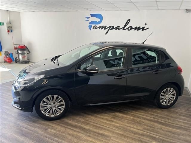 PEUGEOT 208 5 Porte 1.5 BlueHDi Allure S S 5marce Immagine 2