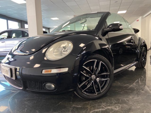 VOLKSWAGEN New Beetle 1.6 CA 3P. CABRIO + SED. RISCALDABILI + MP3 Immagine 2