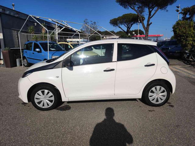 TOYOTA Aygo 1.0 VVT-i 69 CV 5 p. km 37000 ok neopatentati Immagine 1