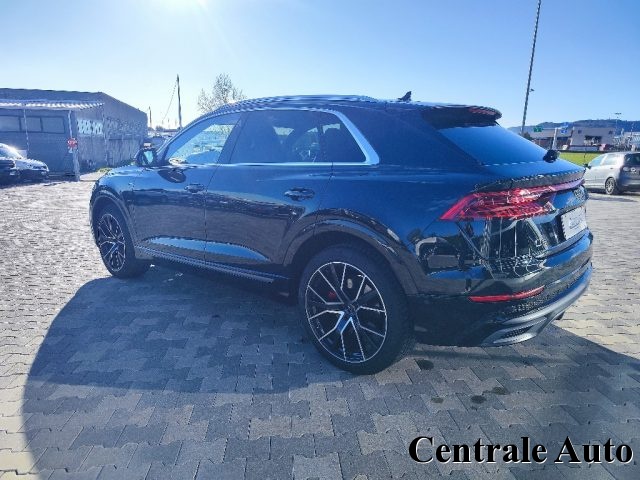 AUDI Q8 50 TDI 286 CV quattro tiptronic Sport Immagine 2