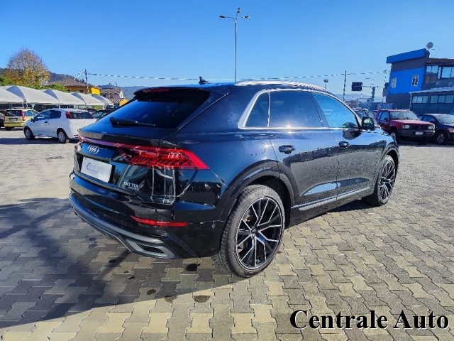 AUDI Q8 50 TDI 286 CV quattro tiptronic Sport Immagine 3