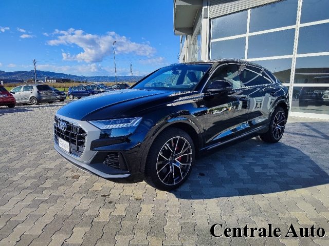 AUDI Q8 50 TDI 286 CV quattro tiptronic Sport Immagine 0