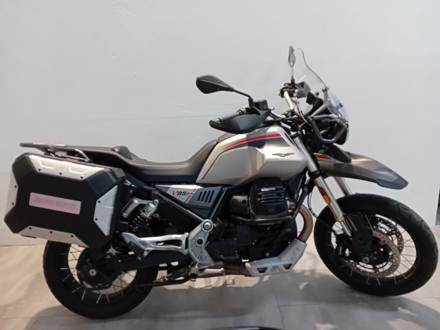 MOTO GUZZI V85 TT TRAVEL EDITION Immagine 0