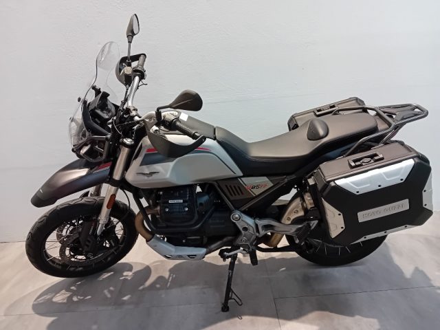 MOTO GUZZI V85 TT TRAVEL EDITION Immagine 1