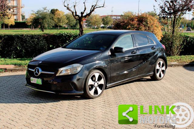 MERCEDES-BENZ A 200 D Automatic 4Matic Premium Sport Plus Night Immagine 0