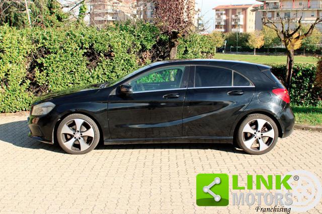 MERCEDES-BENZ A 200 D Automatic 4Matic Premium Sport Plus Night Immagine 1