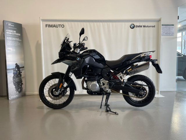 BMW F 850 GS TRIPLE BLACK Immagine 0