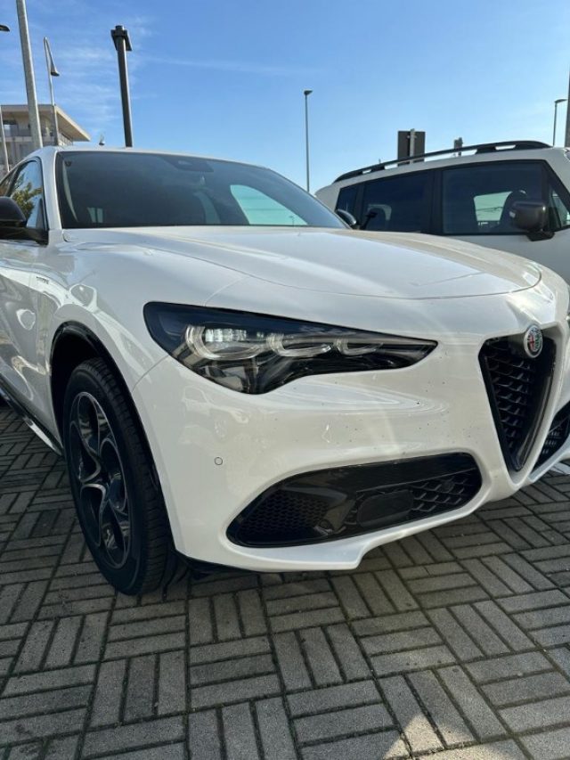 ALFA ROMEO Stelvio 2.2 Turbodiesel 210 CV AT8 Q4 Veloce MATRIX 2023 Immagine 1