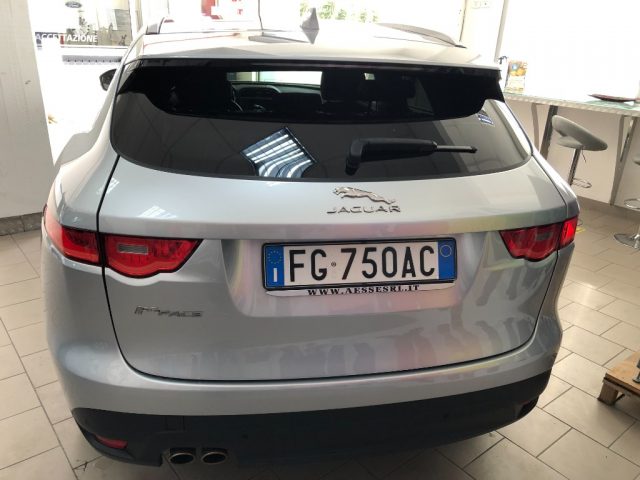 JAGUAR F-Pace 2.0 D 180 CV AWD aut. Prestige Immagine 3