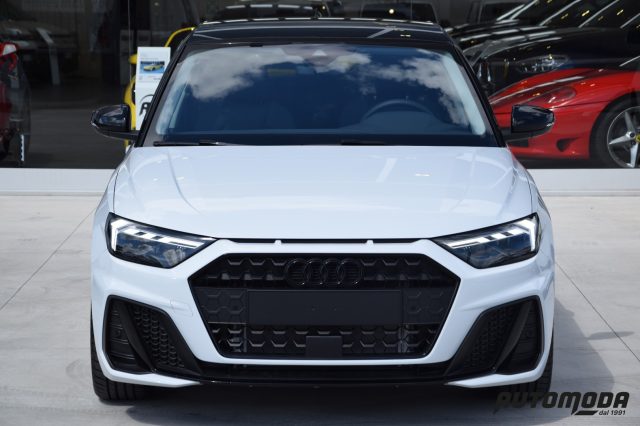 AUDI A1 1.0TFSI Stronic Identity black Immagine 1