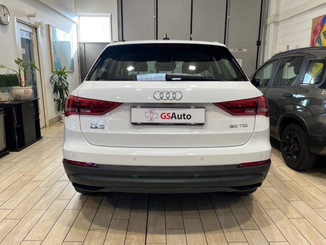 AUDI Q3 2.0 TDI 150 CV S-tronic Business Immagine 4