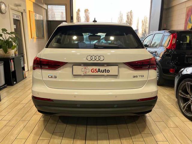 AUDI Q3 2.0 TDI 150 CV S-tronic Business Immagine 3