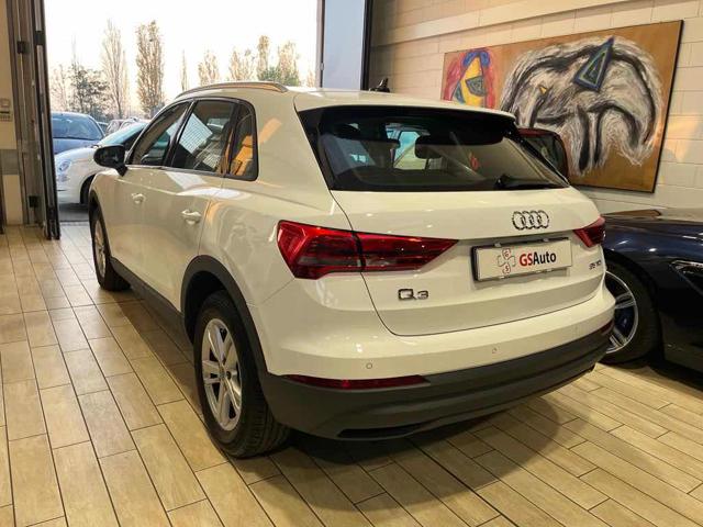 AUDI Q3 2.0 TDI 150 CV S-tronic Business Immagine 4