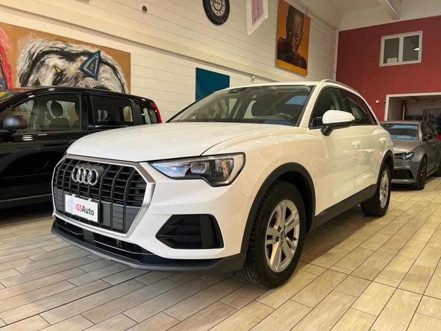 AUDI Q3 2.0 TDI 150 CV S-tronic Business Immagine 0