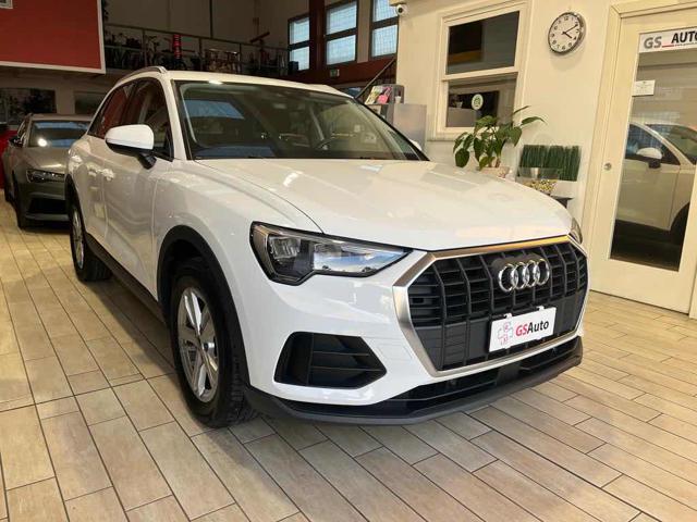 AUDI Q3 2.0 TDI 150 CV S-tronic Business Immagine 2