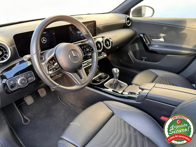 MERCEDES-BENZ A 180 Executive Navi Pelle Uniproprietario Immagine 4