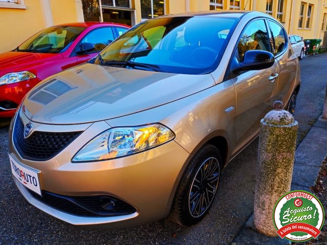 LANCIA Ypsilon 1.2 69 CV 5 porte GPL Ecochic Gold Immagine 1