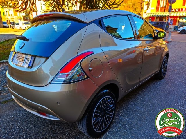 LANCIA Ypsilon 1.2 69 CV 5 porte GPL Ecochic Gold Immagine 3