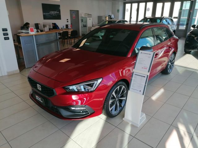 SEAT Leon Sportstourer 1.5 TSI 150 CV FR Immagine 1