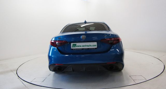 ALFA ROMEO Giulia 2.2 D AT8 AWD Q4 Veloce *PELLE* Immagine 3