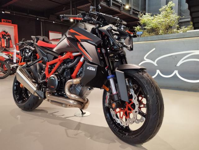 KTM 1290 Super Duke R 1390 R EVO Immagine 0