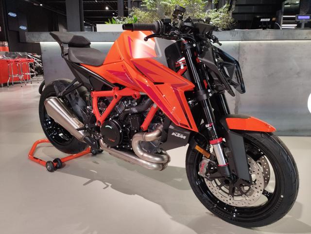 KTM 1290 Super Duke R 1390 R Immagine 0