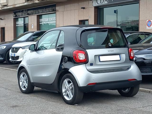 SMART ForTwo EQ Pure NEOPATENTATI - CARICATORE ORIGINALE Immagine 3