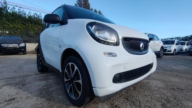 SMART ForTwo 1.0cc 71cv Bluetooth CruiseControl Clima Auto Immagine 2