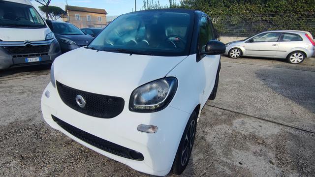 SMART ForTwo 1.0cc 71cv Bluetooth CruiseControl Clima Auto Immagine 0