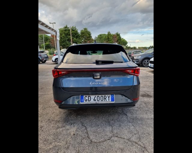 SEAT Leon Sportstourer 1.5 eTSI 150 CV DSG Xcellence Immagine 4