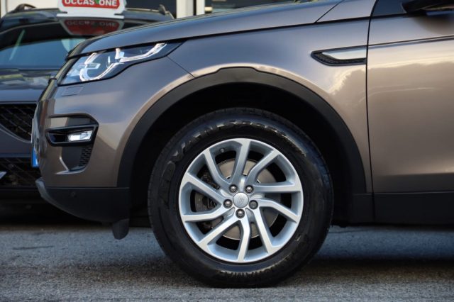 LAND ROVER Discovery Sport 2.0 TD4 150 CV EURO6 Immagine 1