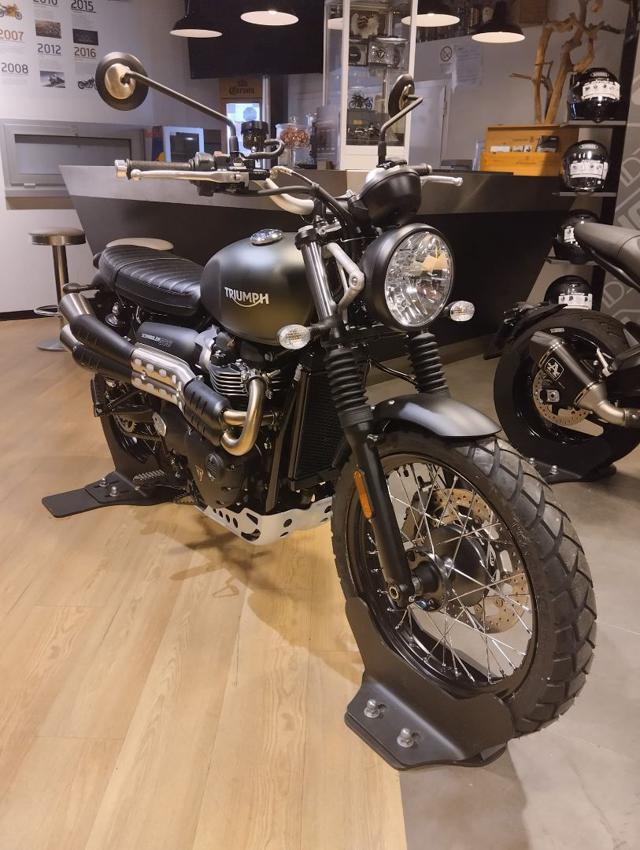 TRIUMPH Scrambler 900 2024 Immagine 0